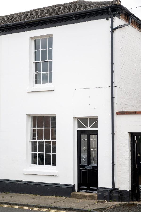 The Teapot Cottage In Town Centre Free Parking Стратфорд на Ейвън Екстериор снимка